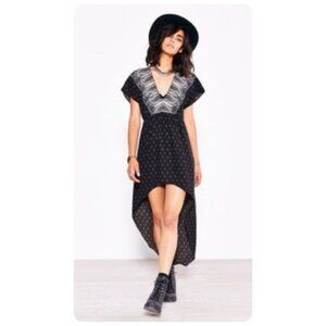 !! NWT Ecote Urban Outfitters Black Motif High Low Dress sz M